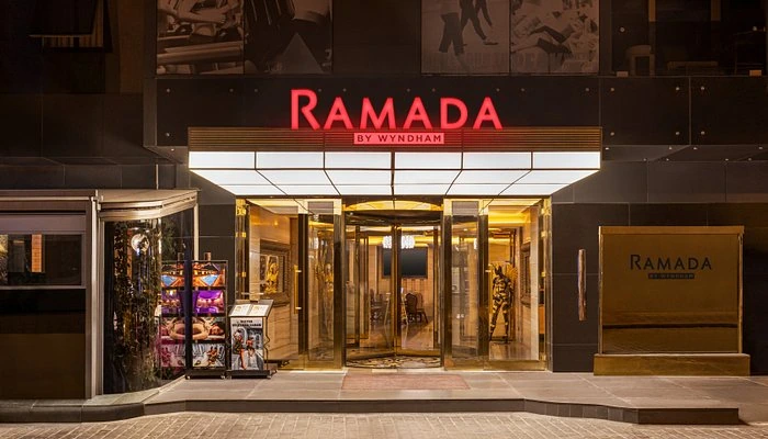 Fachada e entrada do Ramada by Wyndham enviada para a hospedagem em Mardin